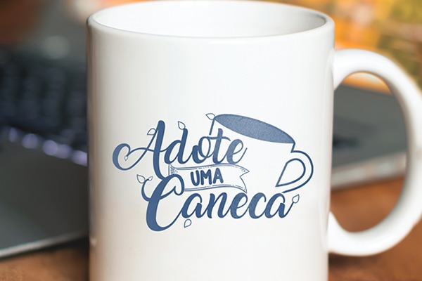 uma caneca em alusão a campanha do TJRR 