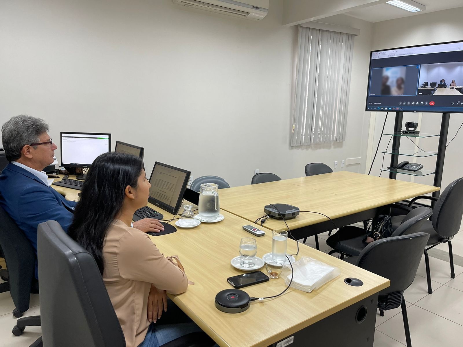 Juiz titular da 1ª Vara da Infância e da Juventude, Parima Veras, durante uma audiência virtual.