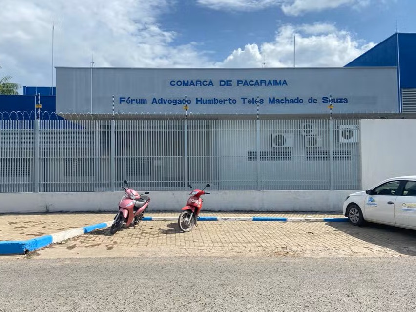 A imagem colorida mostra a fachada do Fórum da Comarca de Pacaraima, município de fronteira em Roraima. A imagem colorida mostra a fachada do Fórum da Comarca de Pacaraima, município de fronteira em Roraima.