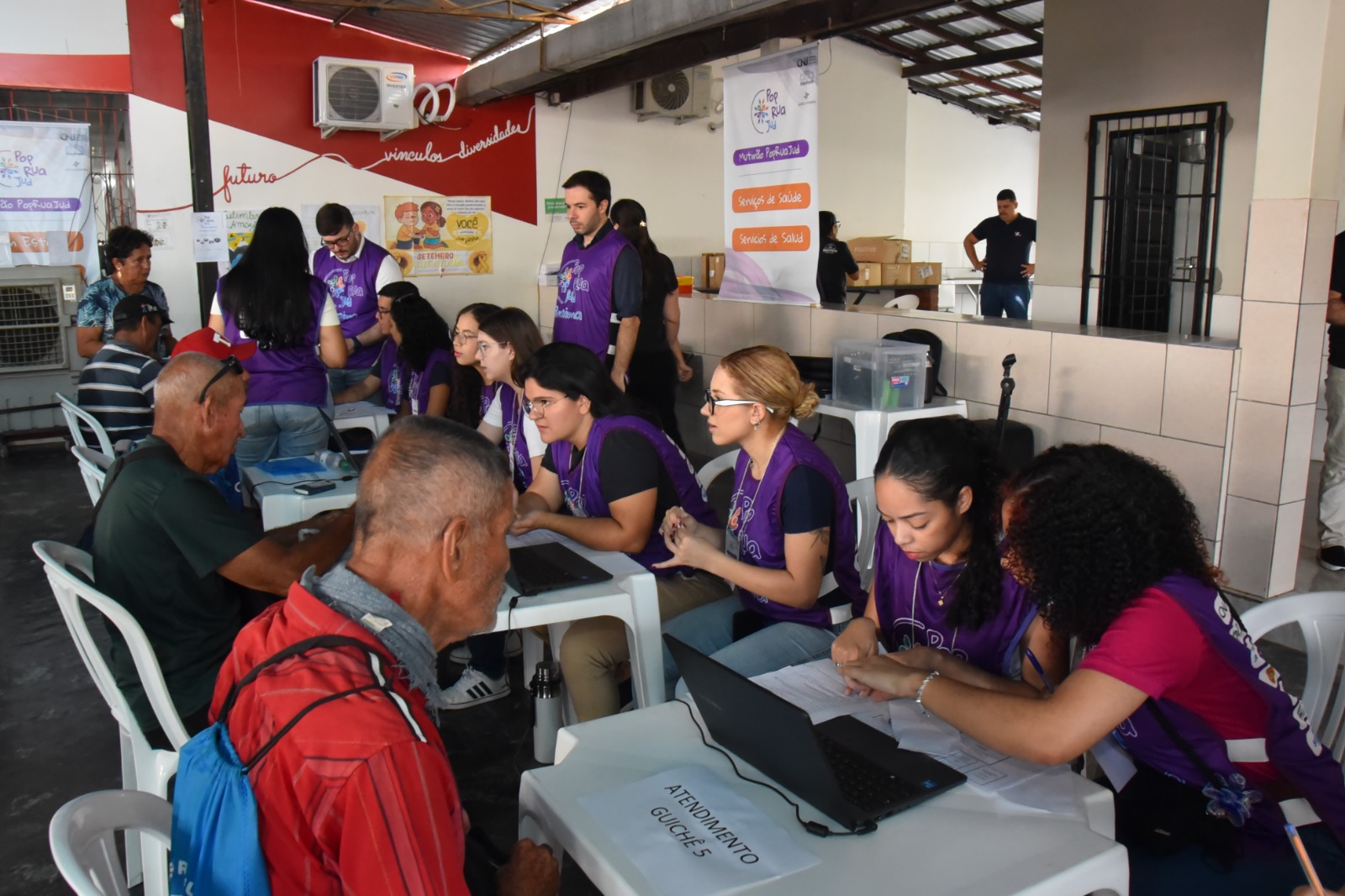 POPRUAJUD - Ação conjunta garante atendimento e documentos para população em situação de rua