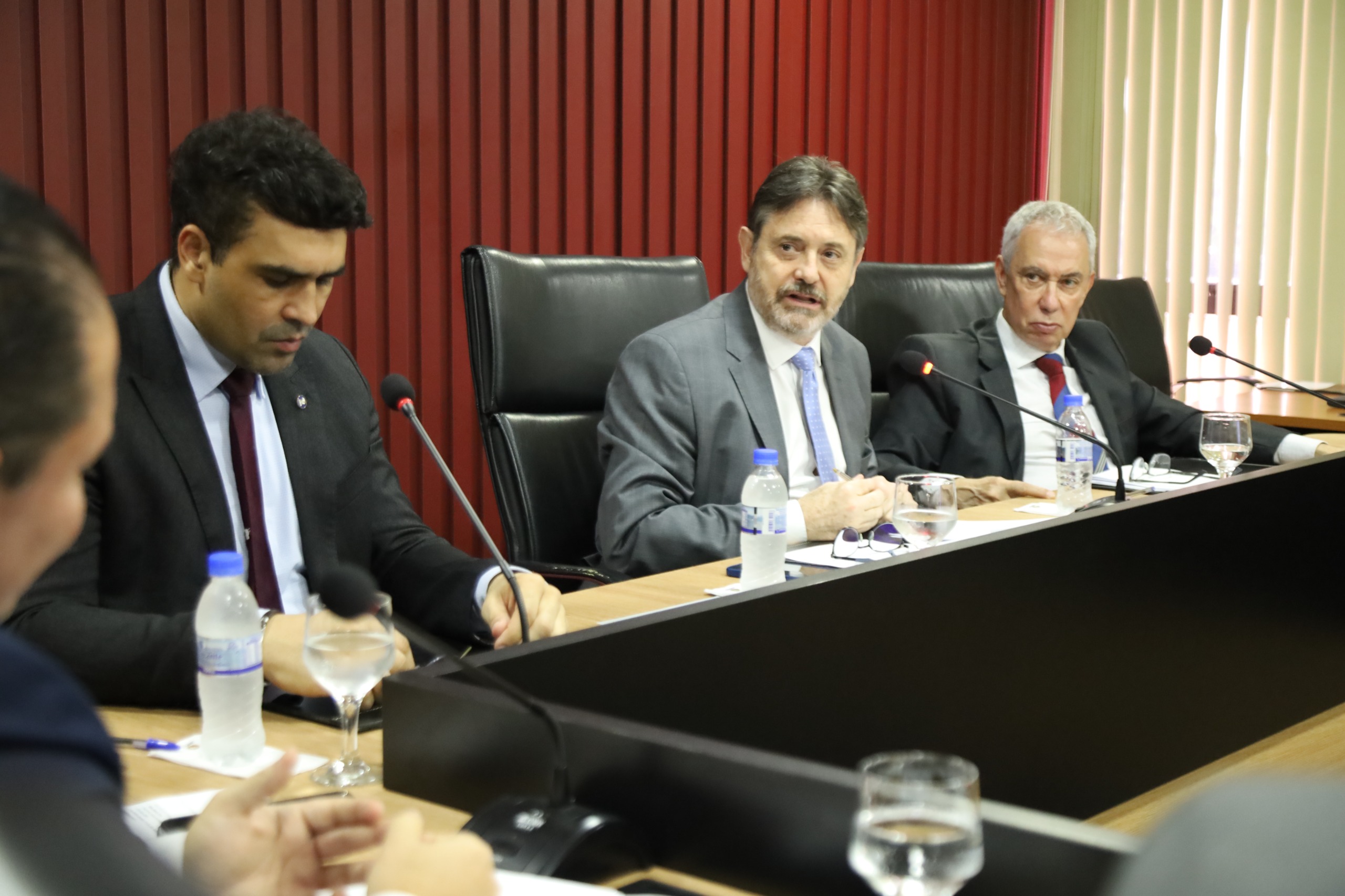 Condições de idosos custodiados na Cadeia Pública de Boa Vista pautam reunião interinstitucional