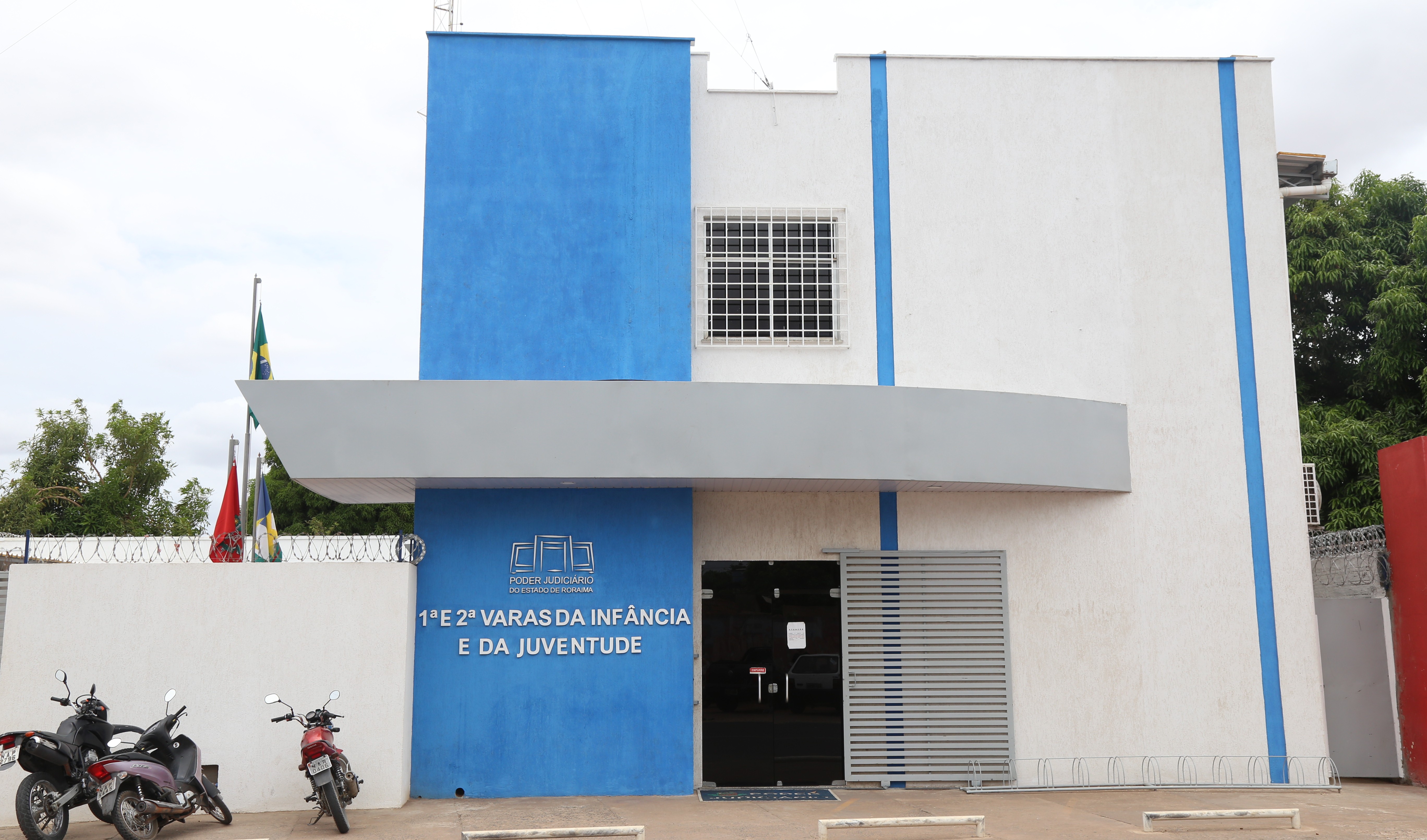 Fachada do prédio da Vara da Infância e da Juventude do Tribunal de Justiça de Roraima 