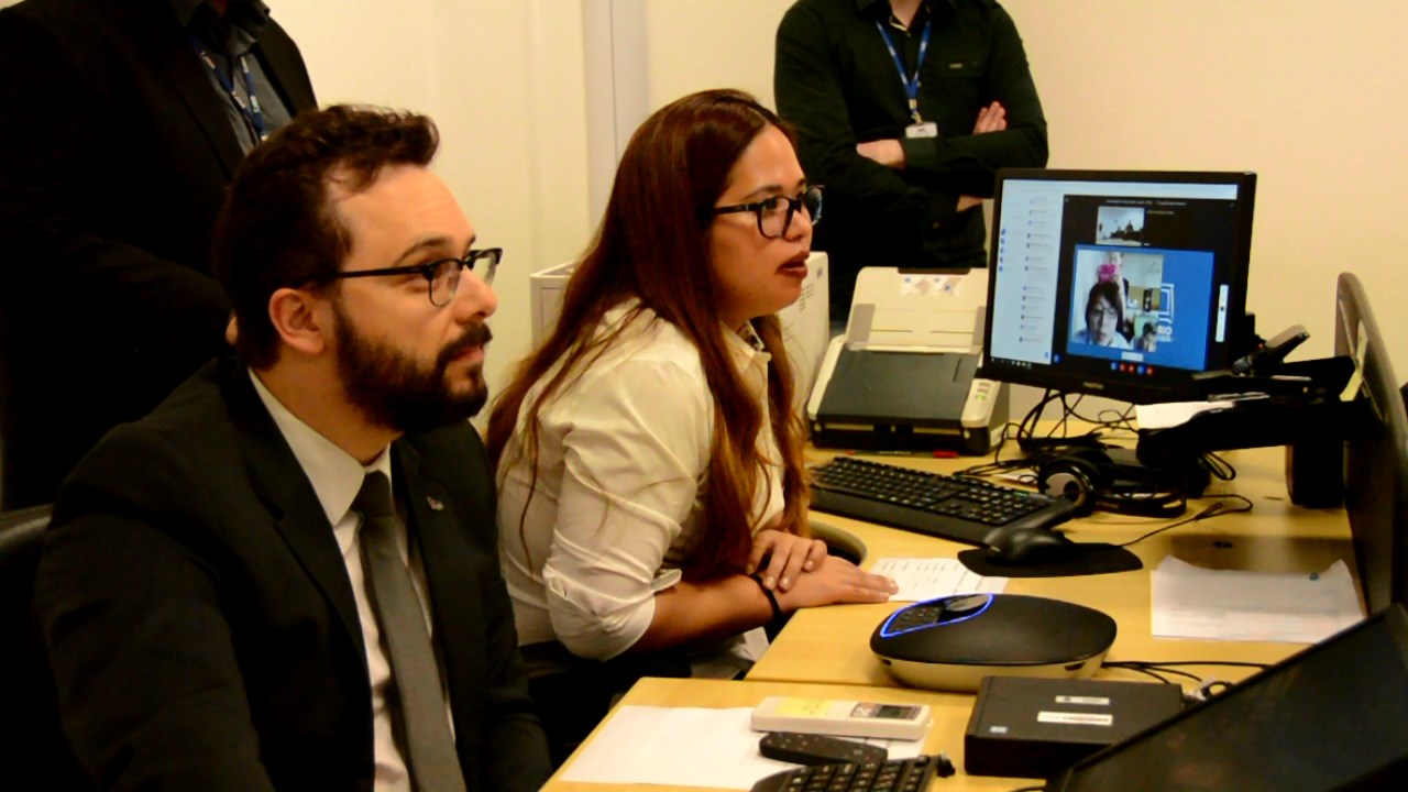 Equipe do TJRR e da Associação Nipo-Brasileira em Roraima durante videoconferência  entre Brasil  e Japão