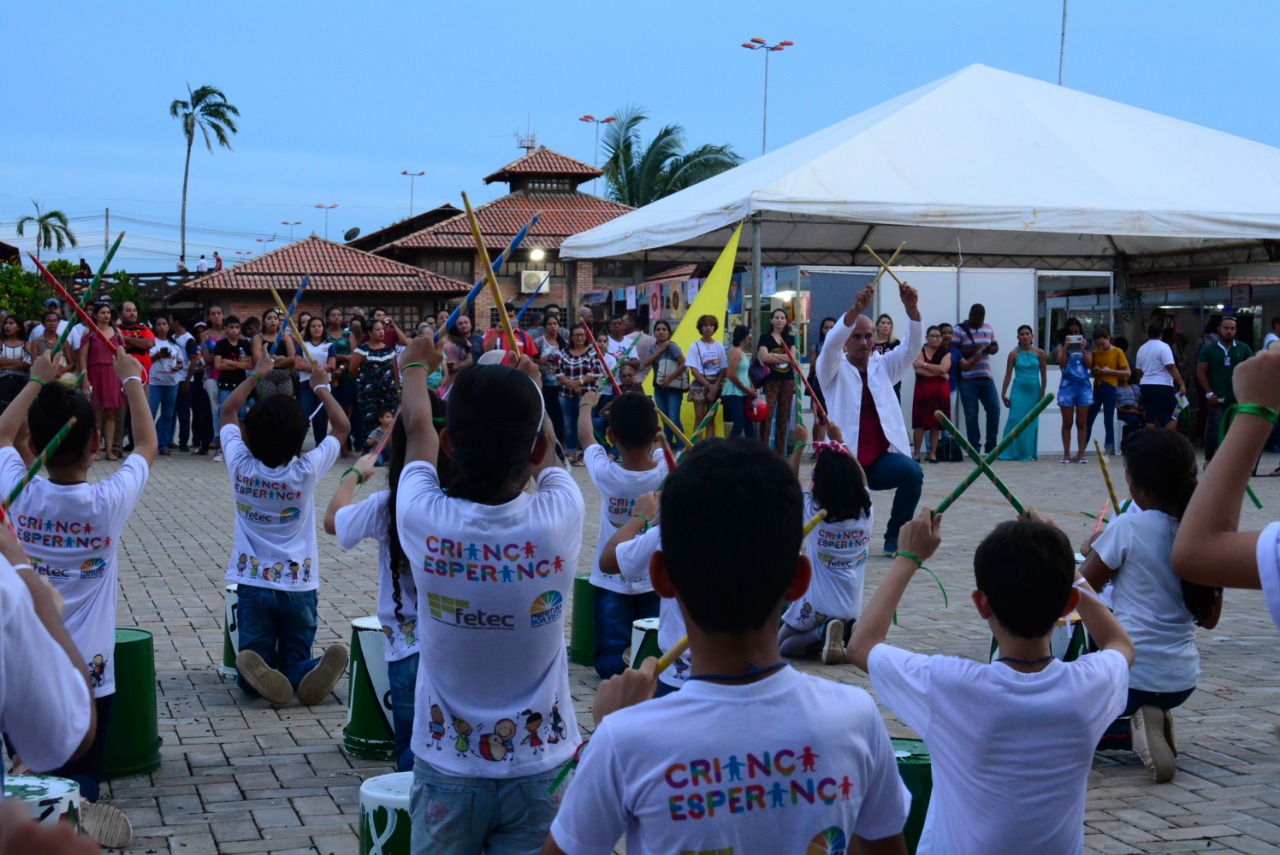 Apresentações culturais. 