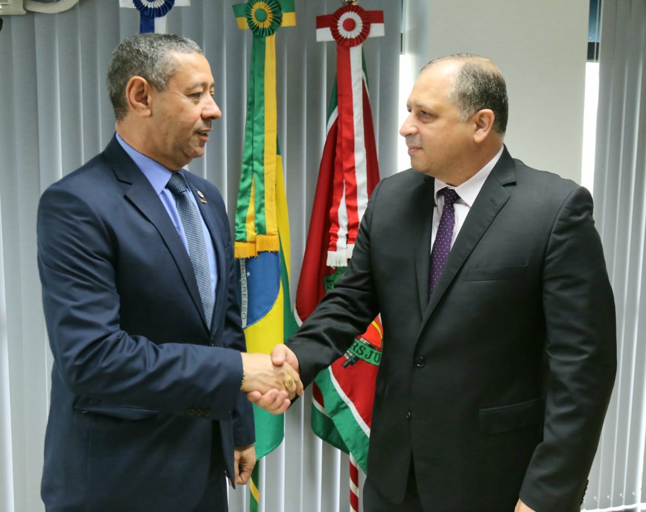 Edinaldo Vidal  e o presidente do  TJRR, desembargador Mozarildo Cavalcanti. 