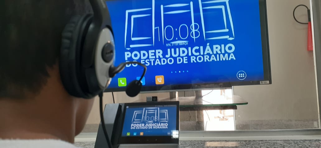 Cabine de videoconferência na Penitenciária de Roraima.