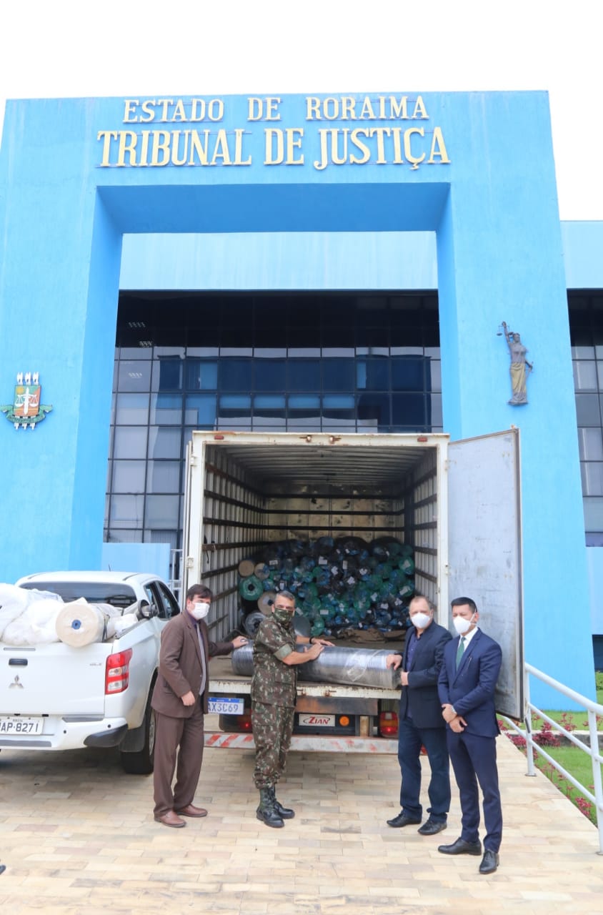 TJRR doa materiais e equipamentos para hospital de campanha da Operação Acolhida