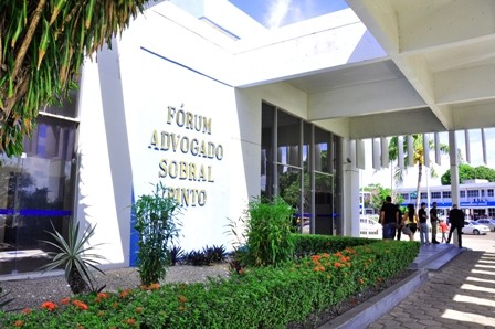 Fachada do Fórum Sobral Pinto em Boa Vista.