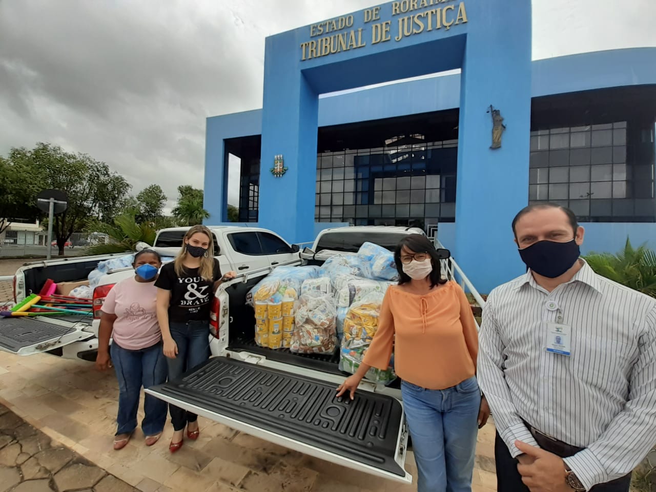 Entrega das doações. 