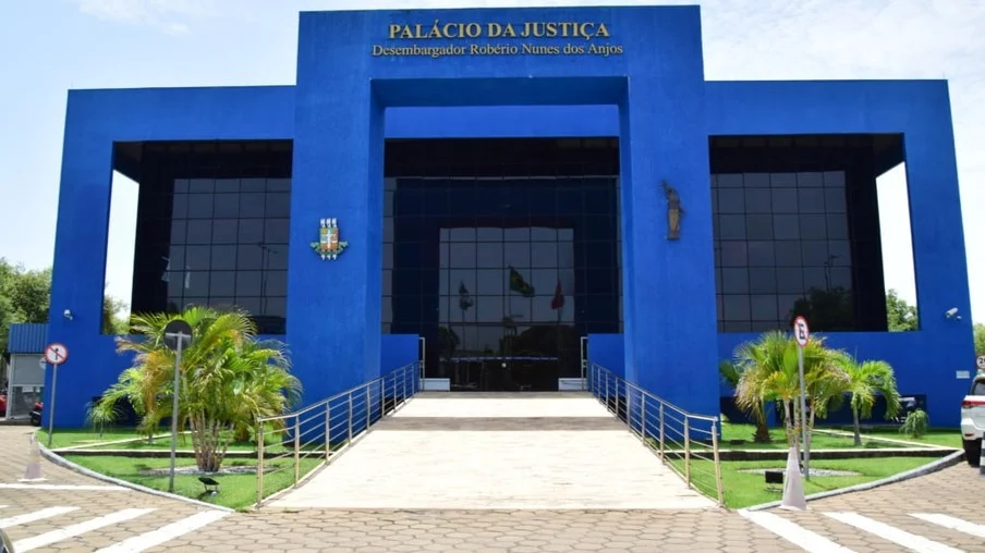 foto colorida da fachada do prédio do tribunal de justiça